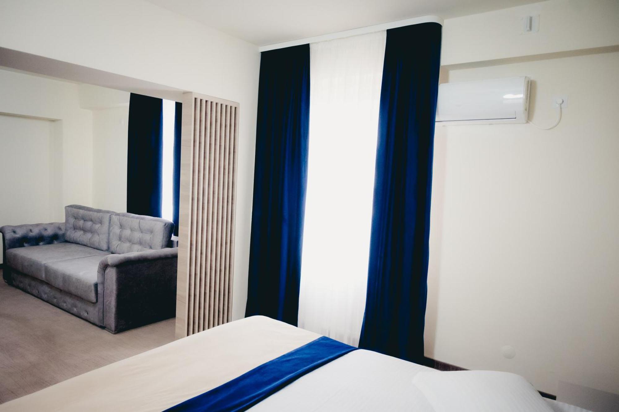 Hotel Valahia ทาร์โกวิชเต ภายนอก รูปภาพ