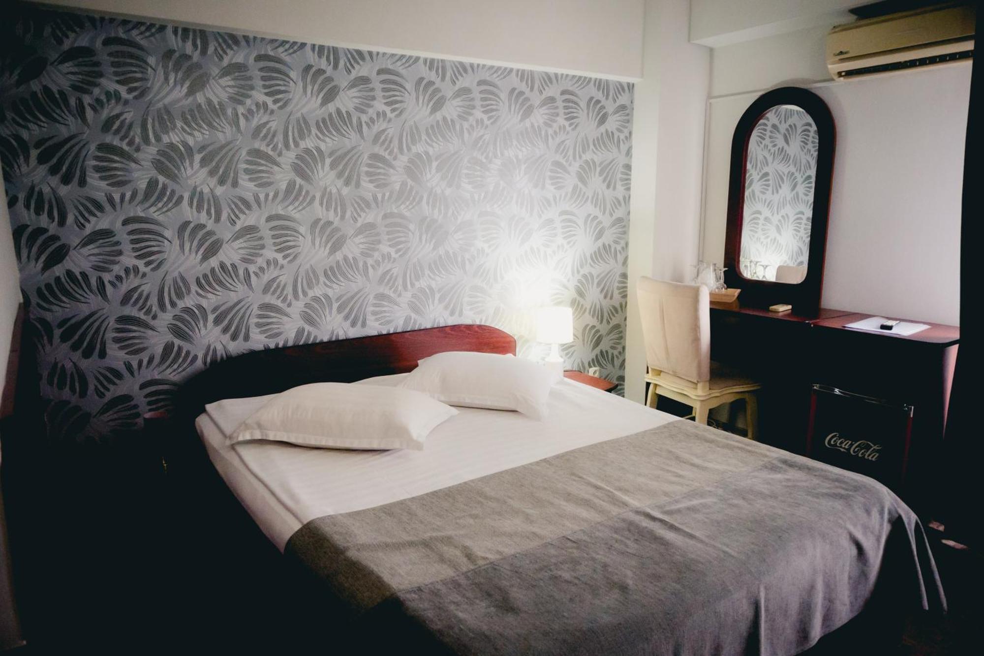 Hotel Valahia ทาร์โกวิชเต ภายนอก รูปภาพ