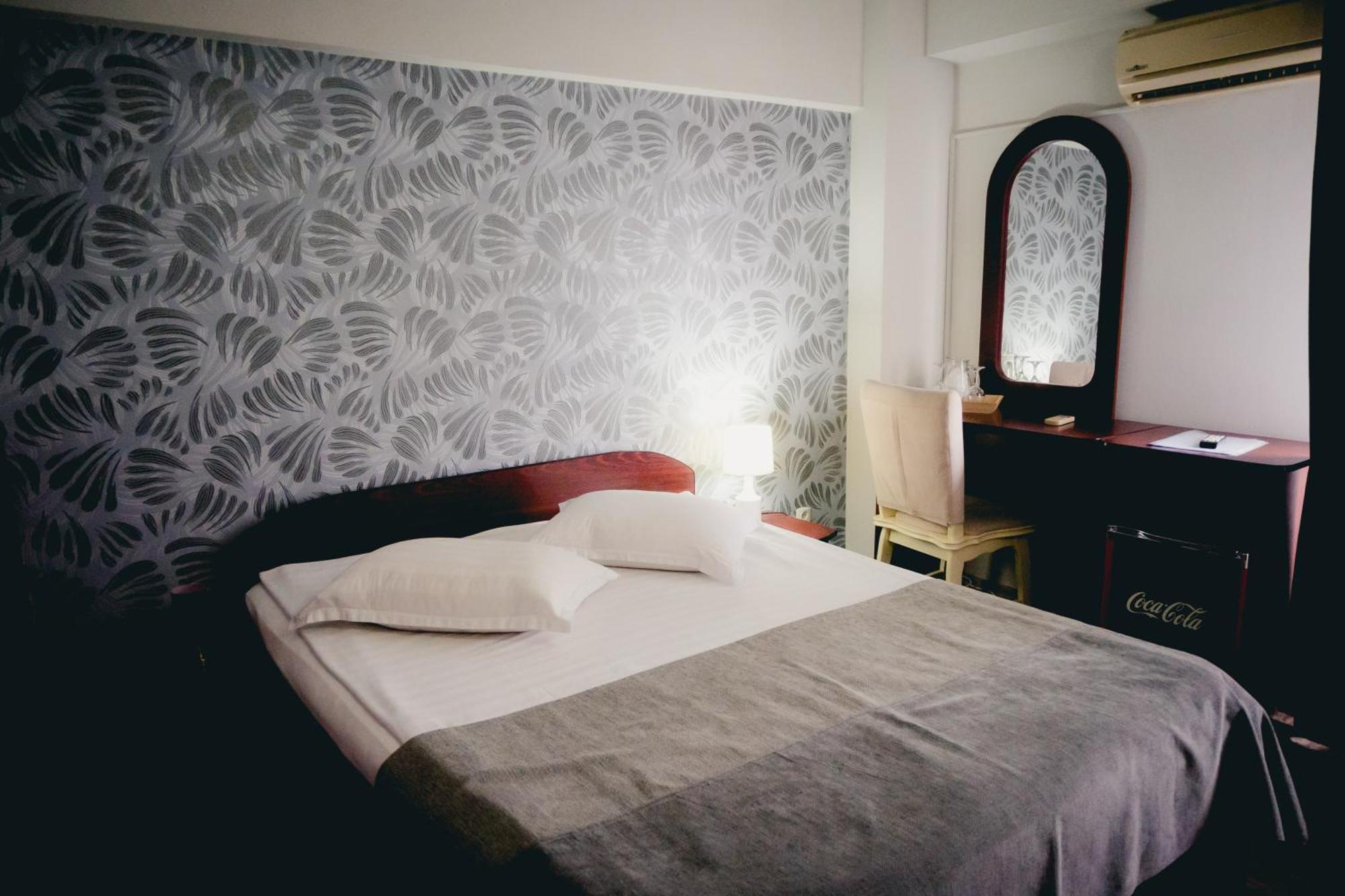Hotel Valahia ทาร์โกวิชเต ภายนอก รูปภาพ