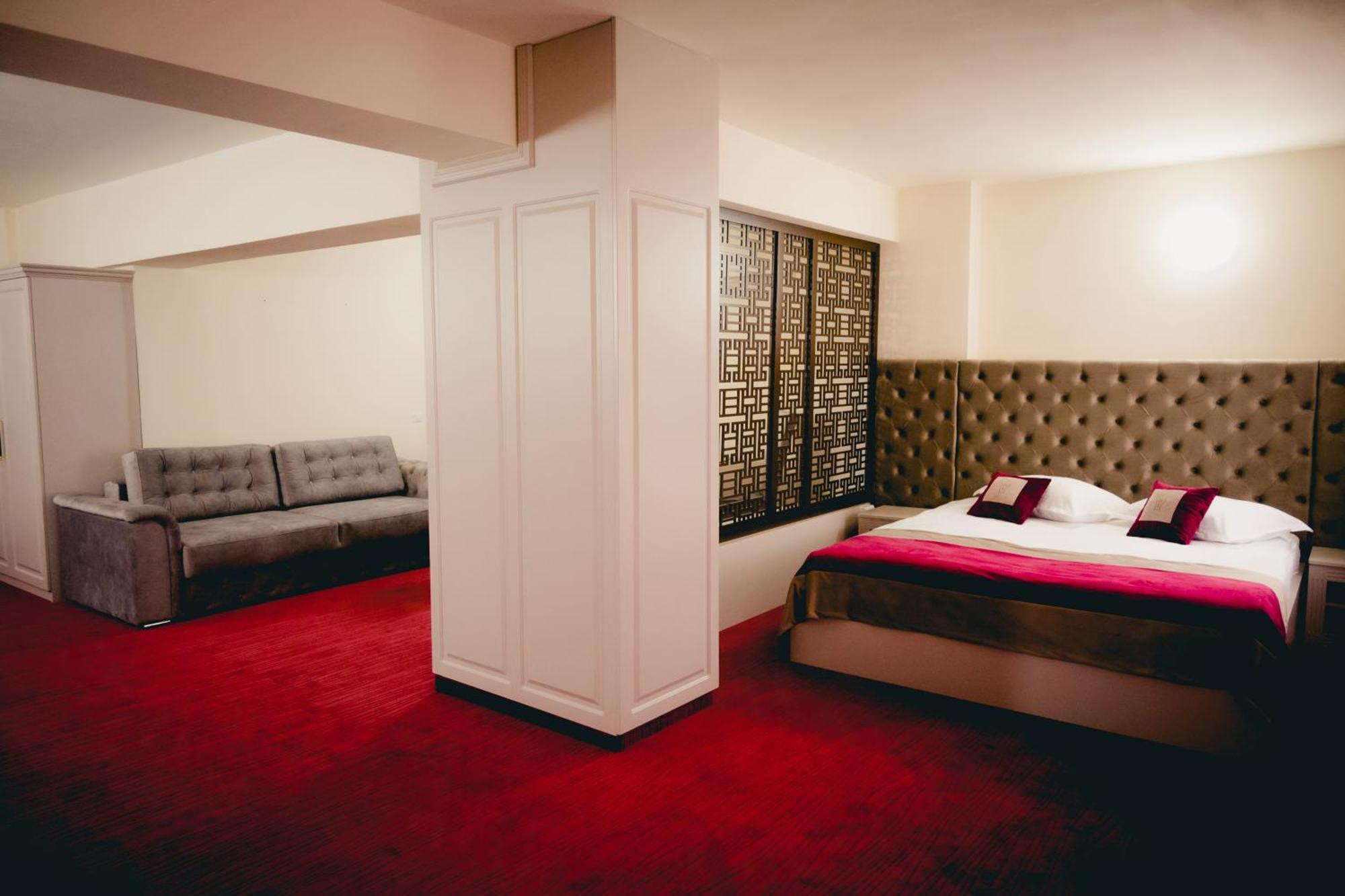 Hotel Valahia ทาร์โกวิชเต ภายนอก รูปภาพ