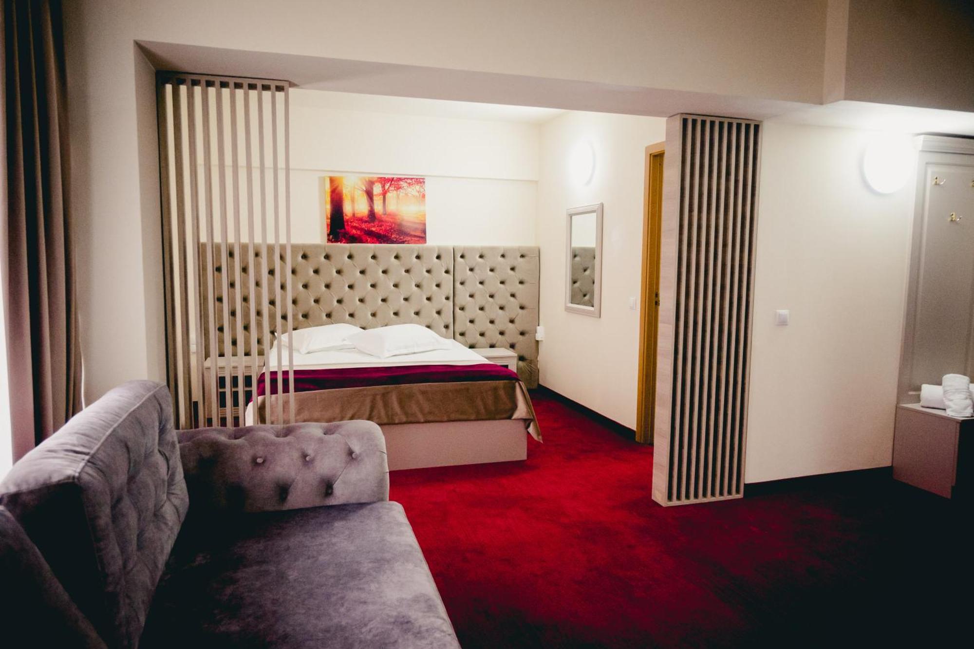 Hotel Valahia ทาร์โกวิชเต ภายนอก รูปภาพ
