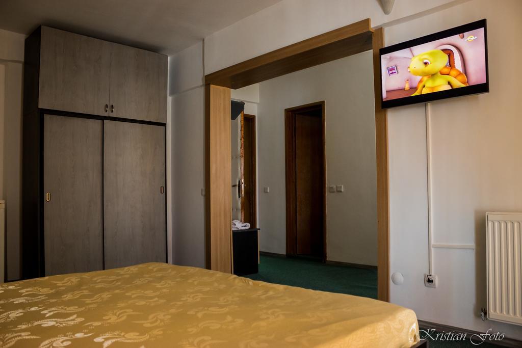 Hotel Valahia ทาร์โกวิชเต ภายนอก รูปภาพ