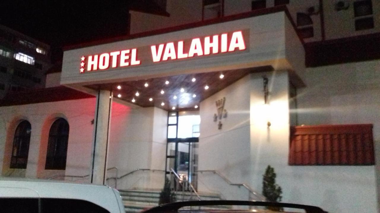 Hotel Valahia ทาร์โกวิชเต ภายนอก รูปภาพ