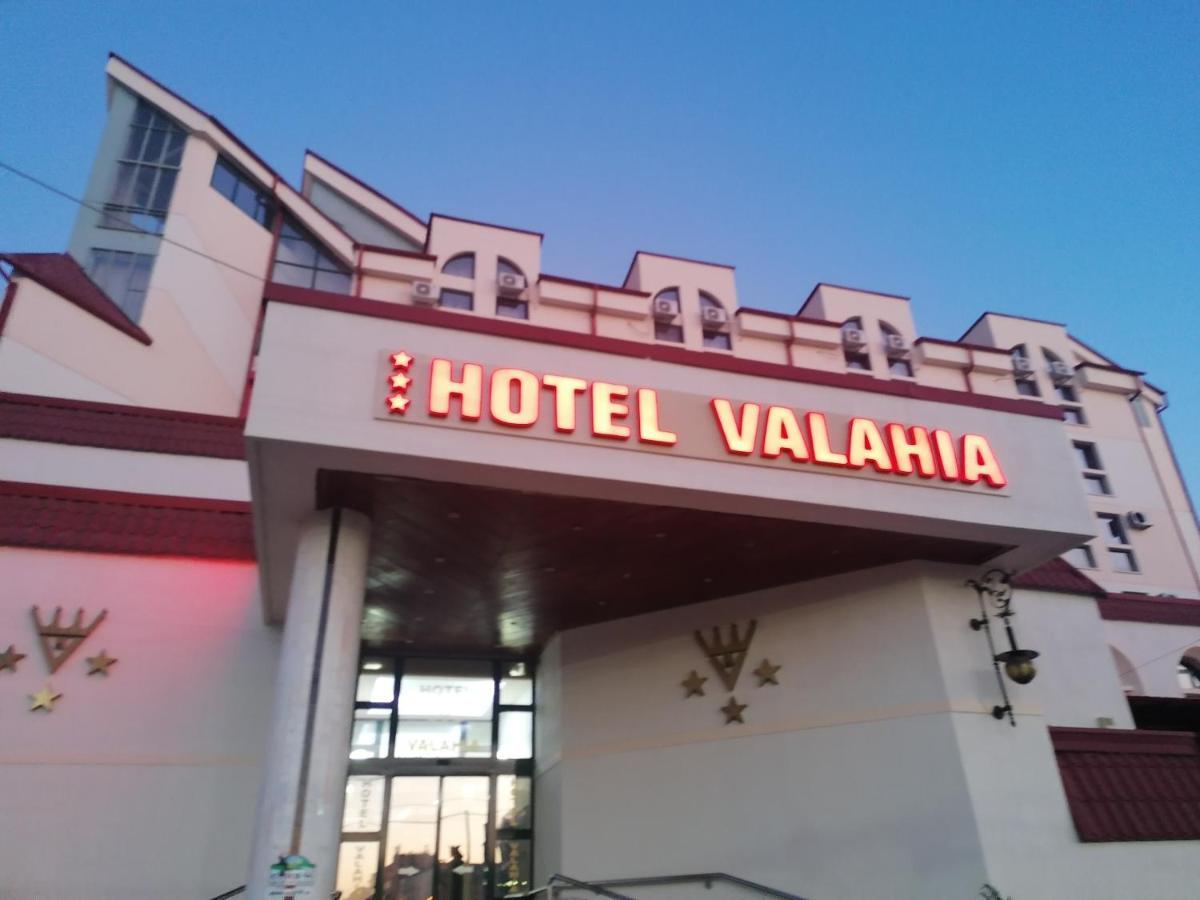 Hotel Valahia ทาร์โกวิชเต ภายนอก รูปภาพ